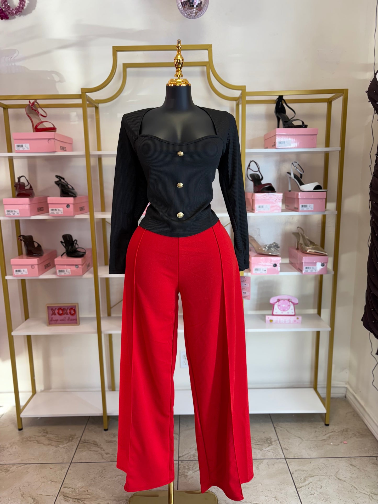 Golden Hour Statement Top- BLACK