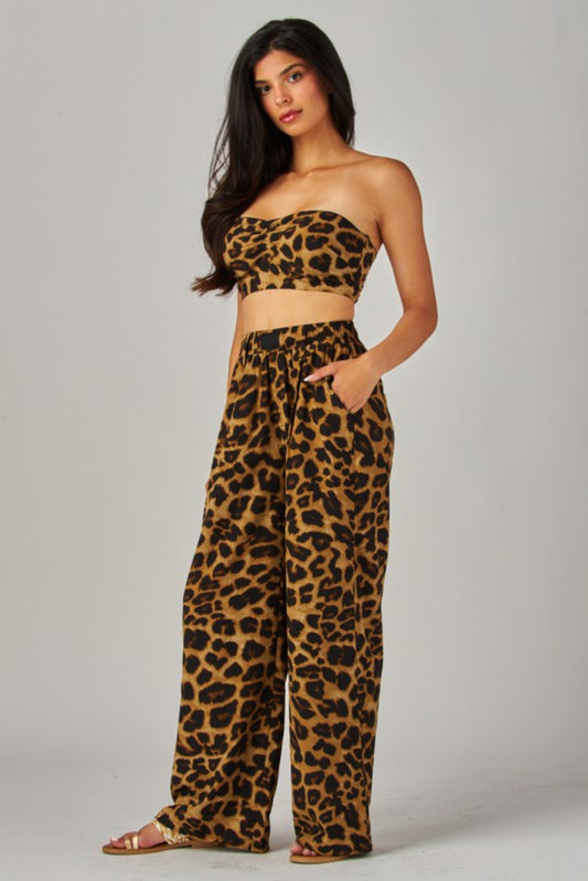 Bold leopard bandeau & pant set