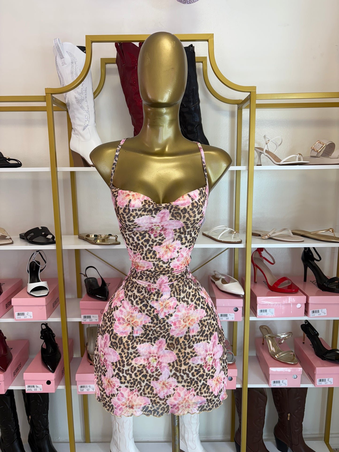 Pink Petal Leopard Mini