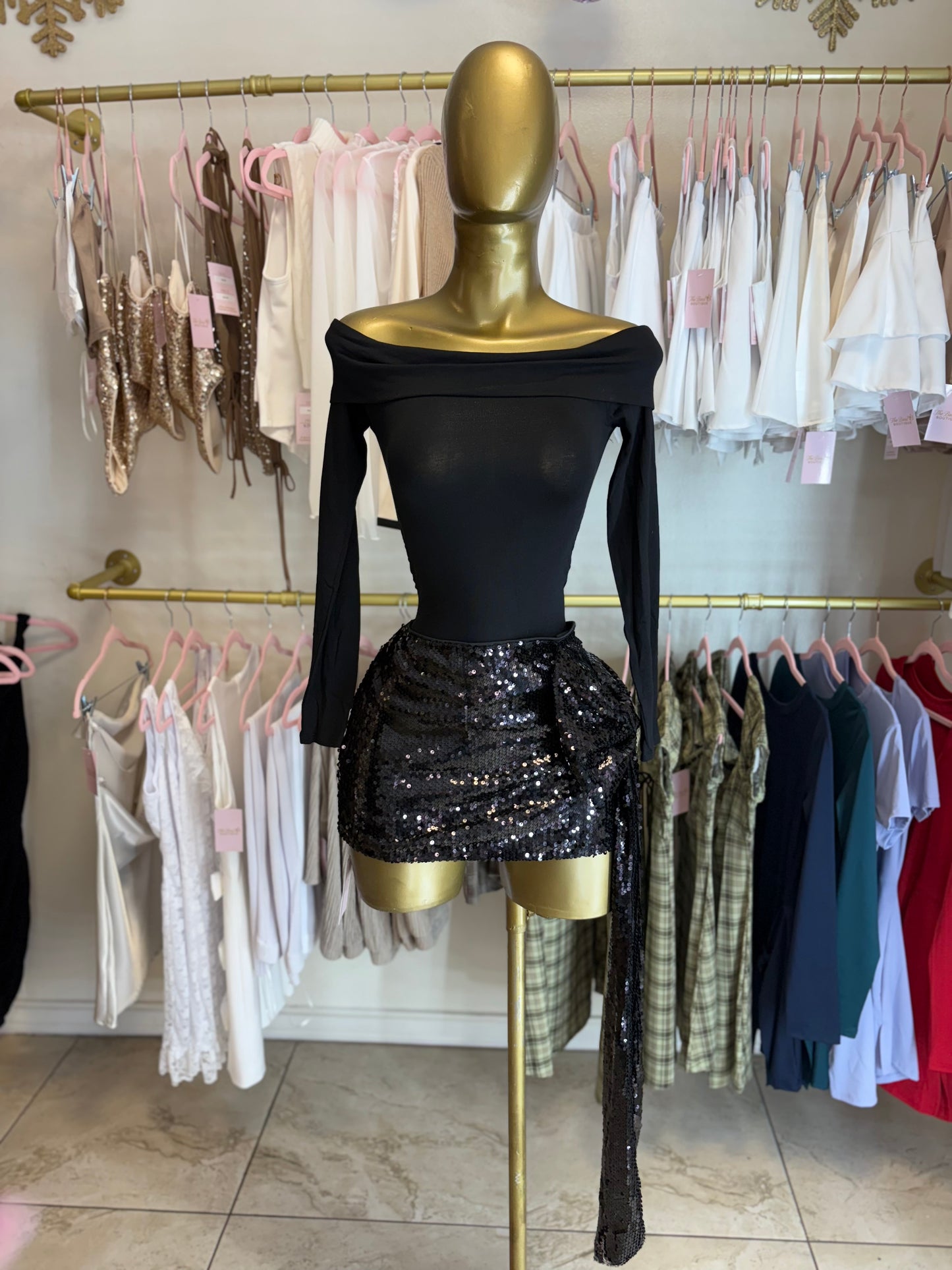 Sequin skirt with bow