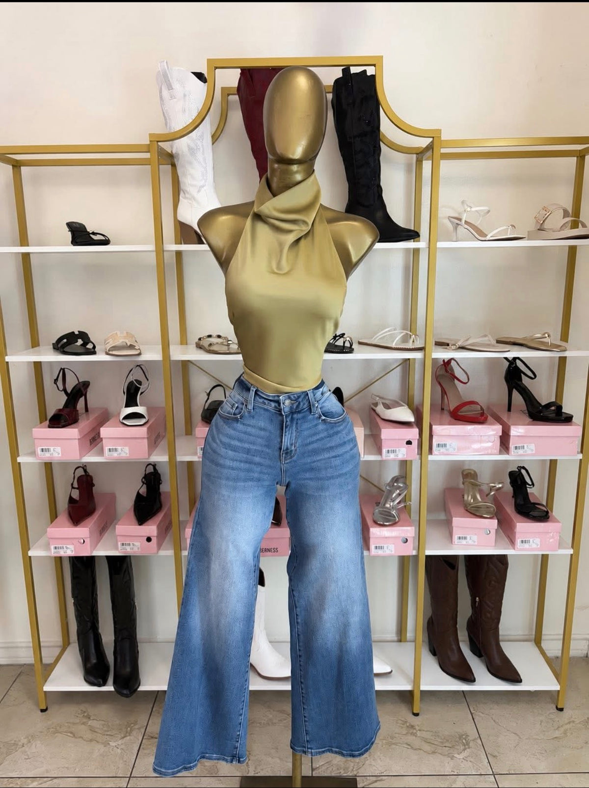 Straight wide leg jean
